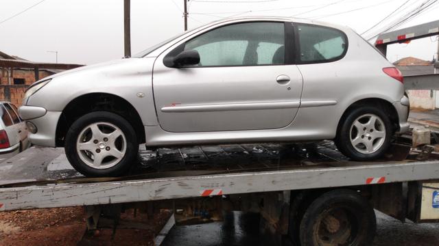 Sucata Peugeot 206 - Foto 2