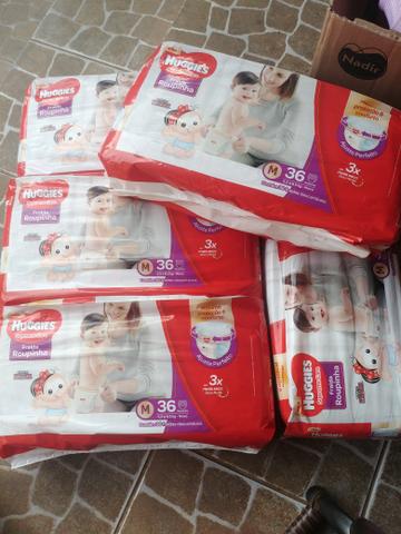 180 Fraldas Huggies tamanho M - Foto 2