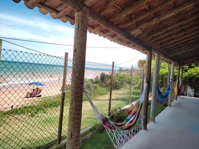 Casa na Areia da Praia em Manguinhos (Preços na Descrição)
