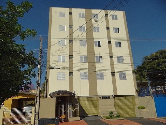 Apartamento com 1 quarto para alugar por R$ 450.00, 45.00 m2 - ZONA 07 - MARINGA/PR