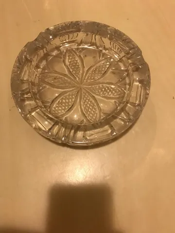 Cinzeiro de vidro pesado