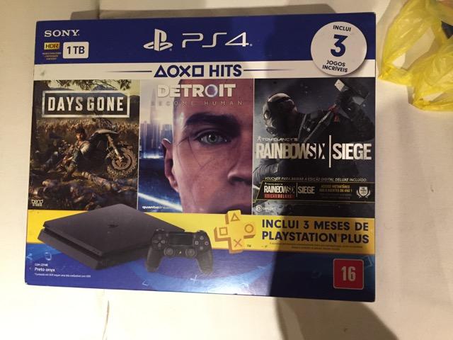 Play station 4 na caixa-nunca usado