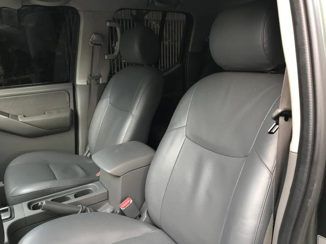 NISSAN FRONTIER LE 4x4 aut Diesel - Foto 4