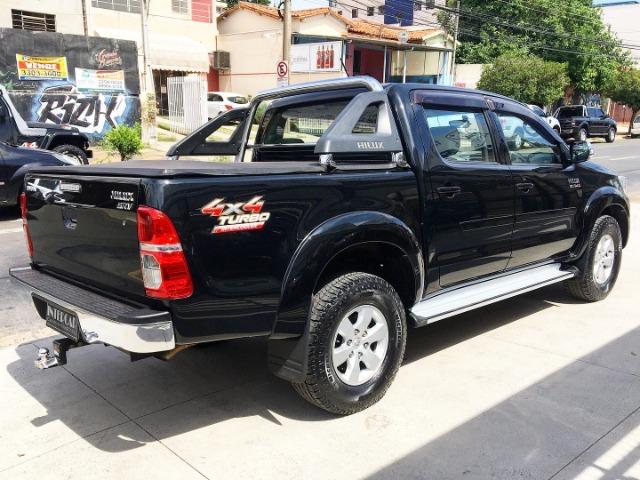Toyota-Hilux - Foto 5
