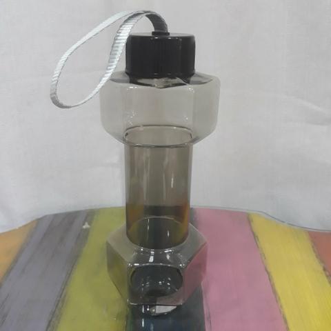 Garrafa de Plásticos