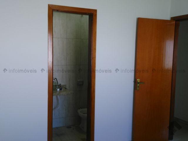 Linda Casa Rica no blindex Vila Nasser com quintal amplo - Foto 4