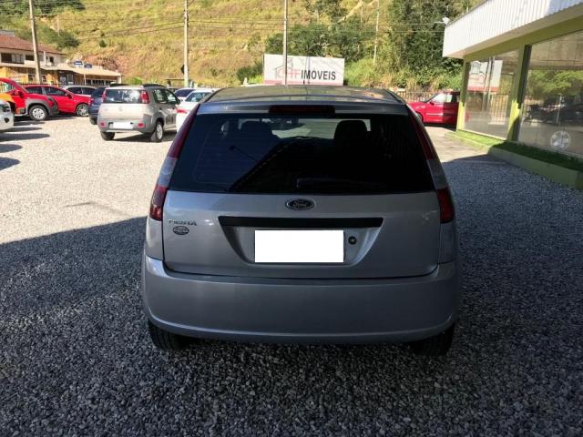 FORD FIESTA 2006/2007 1.0 MPI HATCH 8V FLEX 4P MANUAL - Foto 5