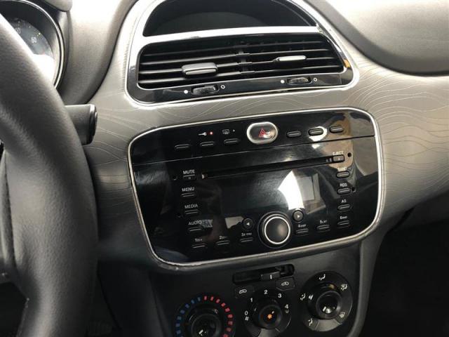Fiat Punto 1.6 Essence 2013 - Foto 5