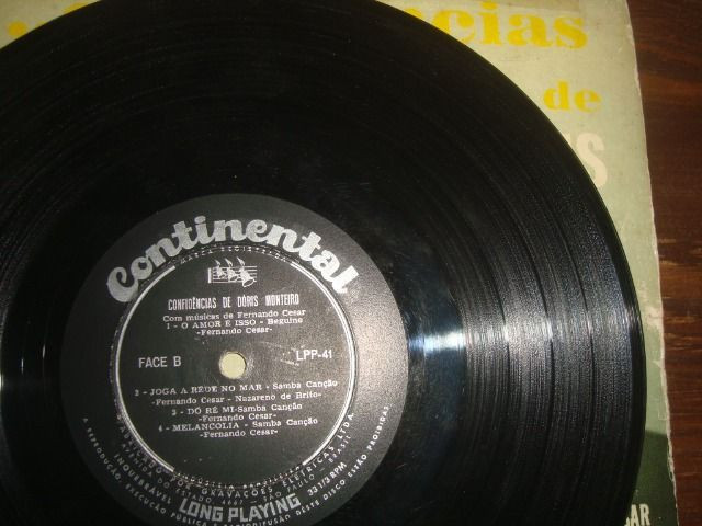 Dóris Monteiro, Confidências, Fernando Cesar, Vinil 10 pol 33 rpm, usado excelente - Foto 5
