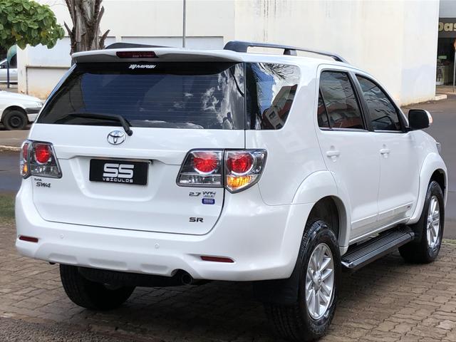 Hilux Sw4 2.7 Flex 4x2 2014 - Foto 4
