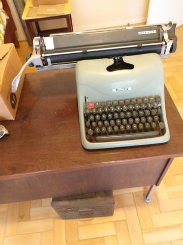 Máquina de escrever Olivetti Lexikon 80 - Foto 2