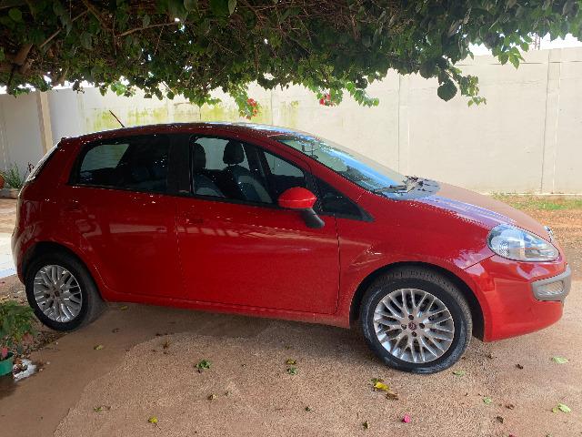Fiat Punto essence 1.6 2013/2014, 5P/117CV
