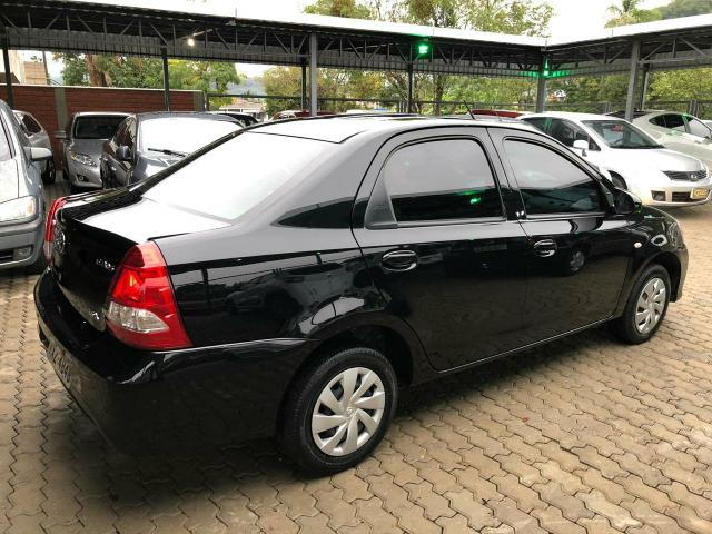 Etios sedan - Foto 4