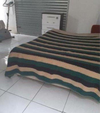Aluga quarto pra solteiro 350,00