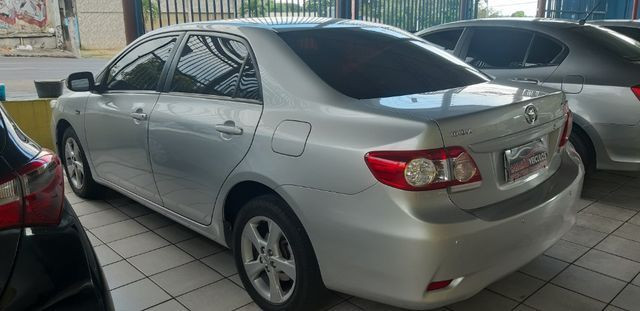 Toyota corolla xei aut 2013/2014 facilitamos sua entrada no cartao de credito - Foto 8