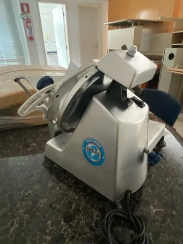 Máquina de Fatiar Gural