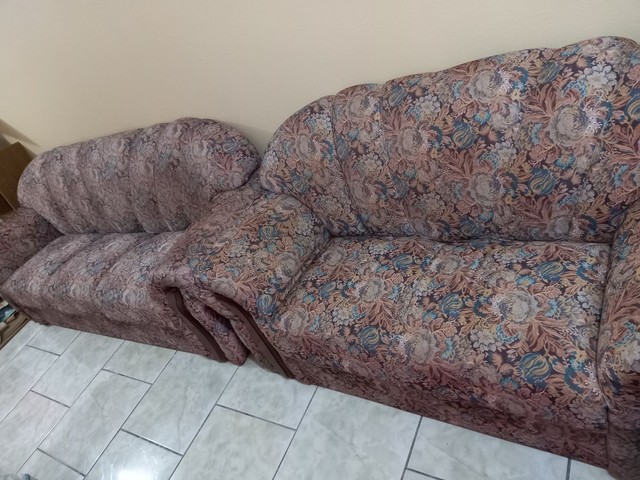 Vendo conjunto de sofá com 3 e 2 lugares