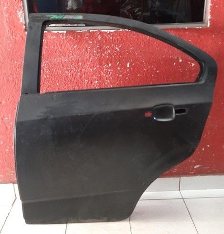 Porta traseira esquerda sonic sedam