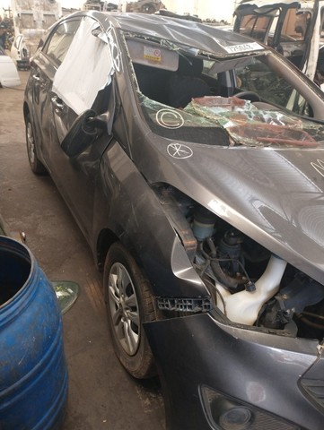 Sucata Hyundai/ HB20 1.0M Comfor 2014/2015 - Foto 2