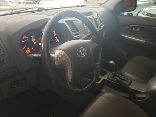 TOYOTA HILUX CD SRV 4X4 2.8 TDI DIESEL AUT. - Foto 9