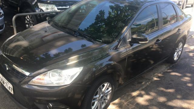 Focus 2013 automatico muito novo com 62000km sem detalhes procurar Martins *