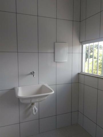 Alugo apartamento no Tomba próximo a praça - Foto 4