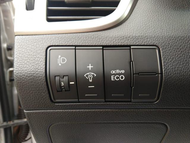 HYUNDAI I30 1.8 MPI 16V GASOLINA 4P AUTOMATICO 2015 - Foto 13
