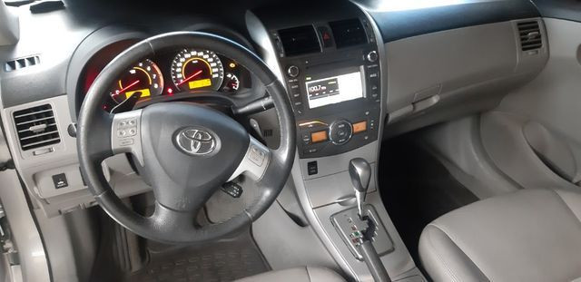 Toyota corolla xei aut 2013/2014 facilitamos sua entrada no cartao de credito - Foto 3