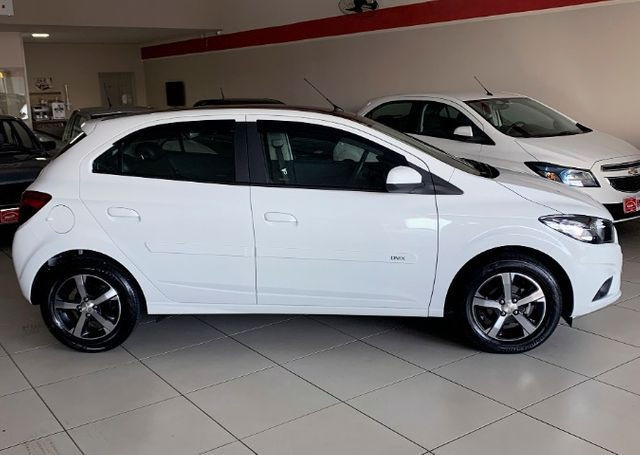 Onix LTZ 1.4 - 2017 - Único Dono - Foto 3