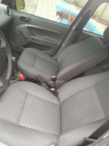 Ford Fiesta Flex 1.0 - 2007 - Foto 13