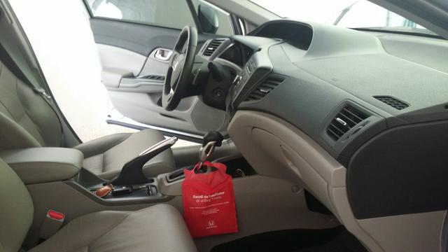Vendo ou troco por corolla 2019 xei com pouca km pago diferença fip por fip - Foto 8