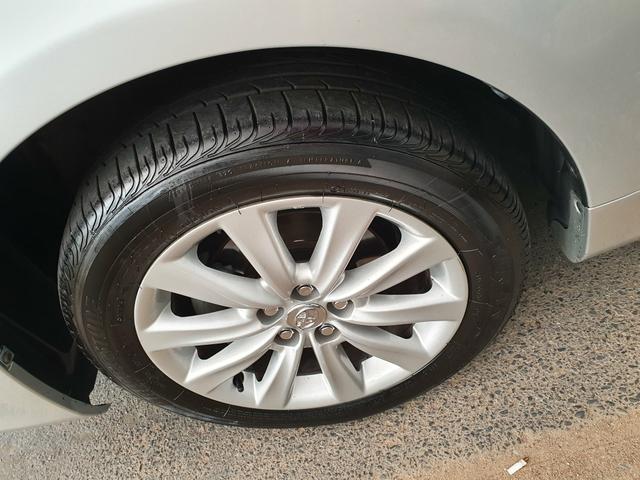 Corolla Altis 2.0 Automático - Foto 18