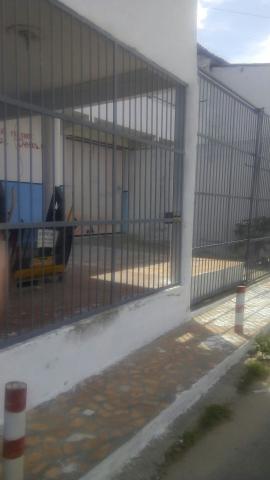Alugo casa ? altos em Messejana