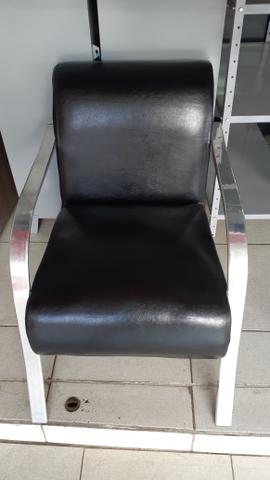 Poltrona Josy Curvim Preto