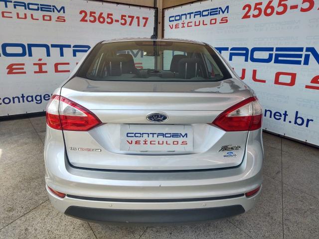 Fiesta Sedan 1.6 Automático 2014 / 2015 - Foto 6