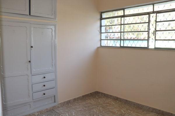 Casa com 3 quartos - Bairro Setor Aeroporto em Goiânia - Foto 20