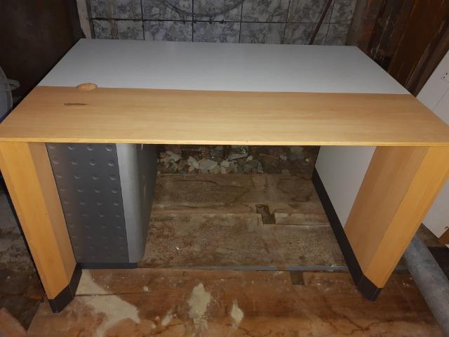 Mesa e Armário para escritório 50,00 cada - Foto 2