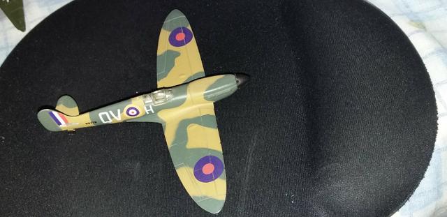 Lote com 5 aviões da segunda guerra mundial - Foto 2