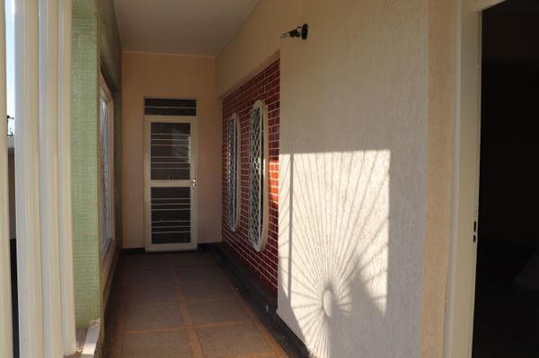 Casa com 3 quartos - Bairro Setor Aeroporto em Goiânia - Foto 4