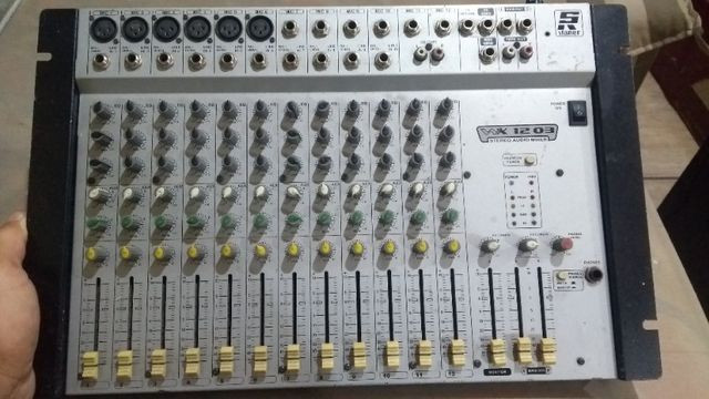 Mesa de som