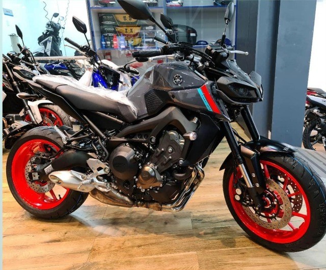 MOTO YAMAHA MT 09 850CC EM MANAUS, AMAZONAS  CONSULTOR VALDO * 