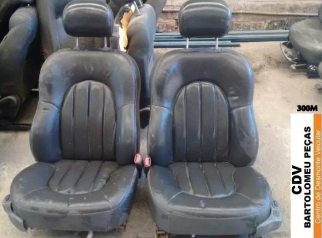 Jogo de bancos chrysler 300m