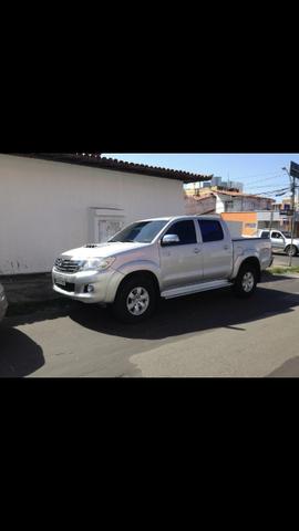 VENDO HILUX SRV 4x4 3.0 2013 Diesel