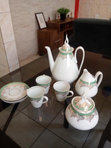 Louças de porcela e cristal