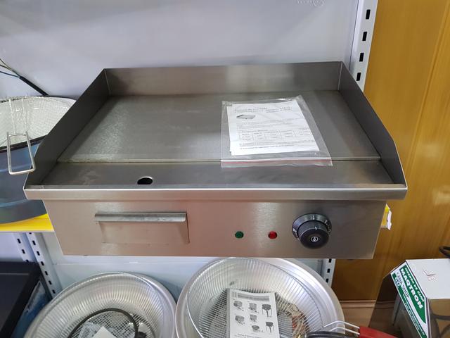 Chapa elétrica profissional INOX - NOVA