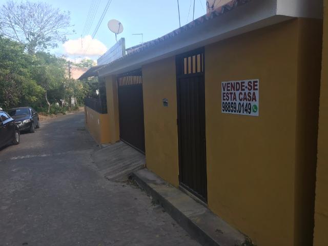 Casa bem localizada em Moreno