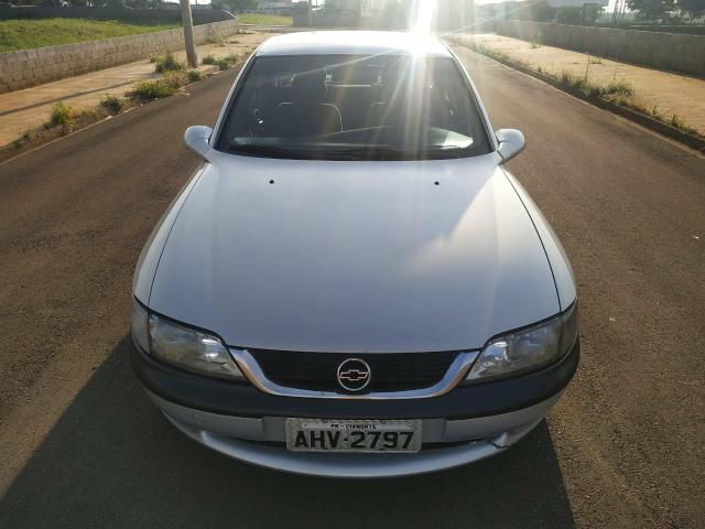 Vectra GLS Completo 1998 Ar digital - Foto 13