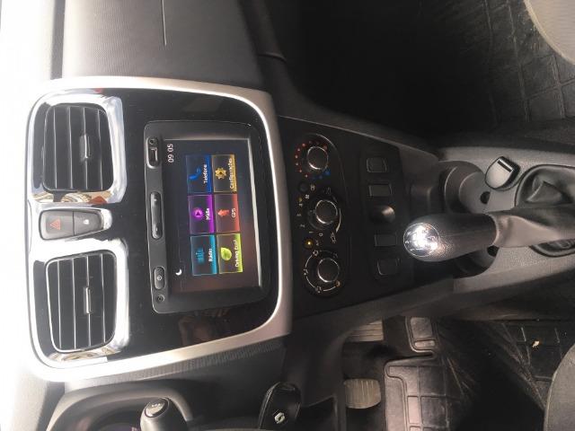 Renault Sandero - Foto 7