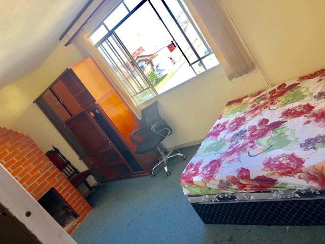 Quarto para vir morar em Curitiba entrada de imediato - Foto 4