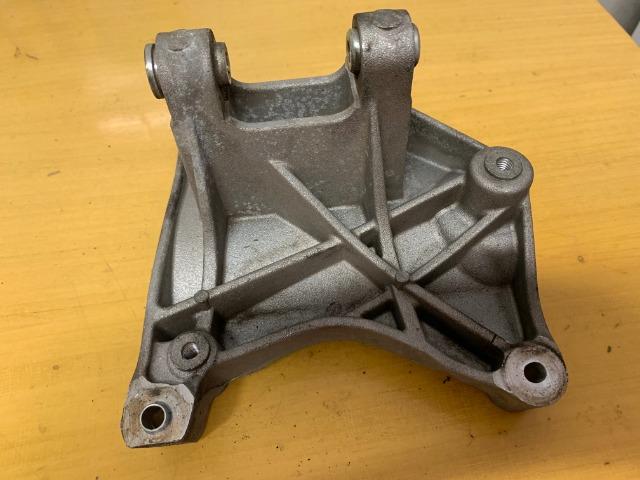 Suporte do alternador jeep renegade original - Foto 4